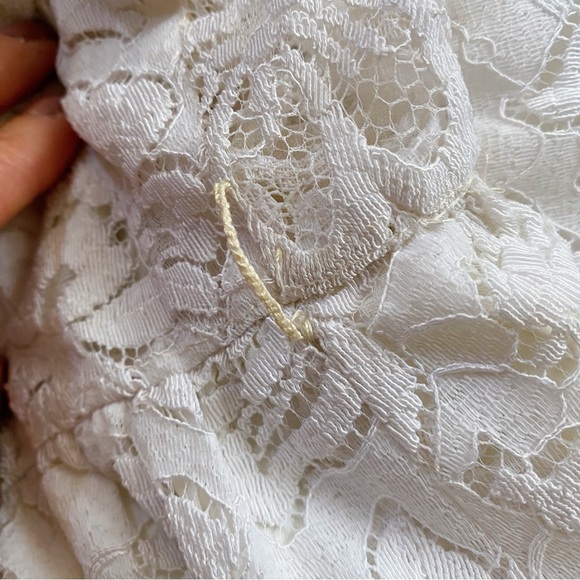 💍 VINTAGE ILGWU UNION MADE TALL CROCHET OPEN SHOULDER WEDDING GOWN! - Picture 13 of 16